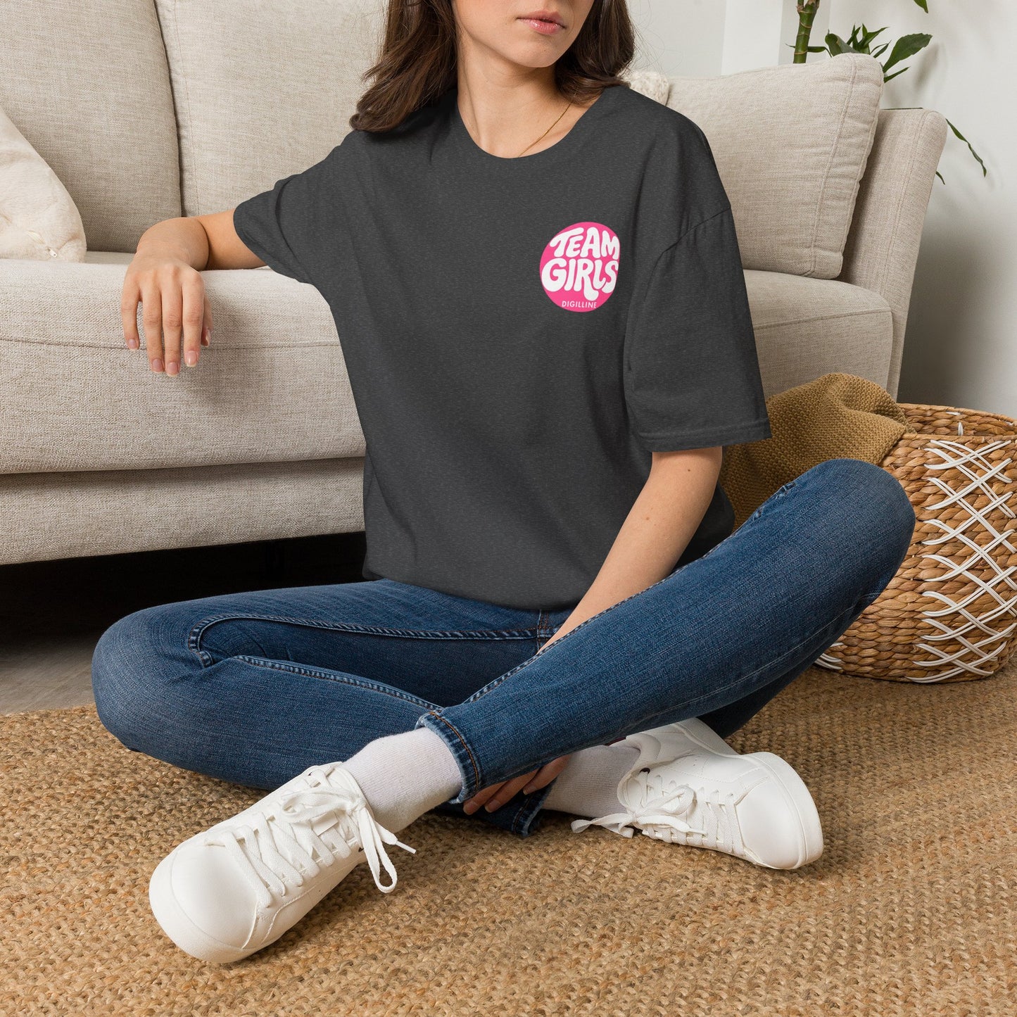 Team Girls Premium T-Shirt — Pink Retro Logo Tee for Women & Girls
